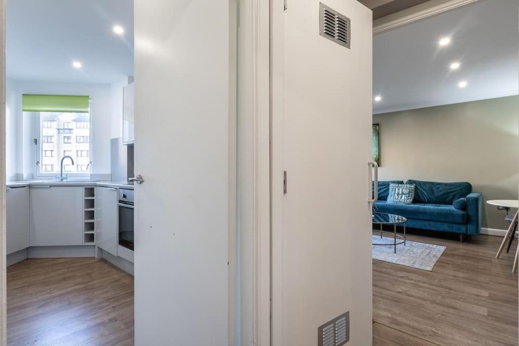 ** Modern Merchant City 1 Bed Apartment With Free Parking ** Glasgow Exterior photo