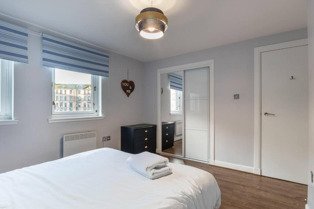 ** Modern Merchant City 1 Bed Apartment With Free Parking ** Glasgow Exterior photo