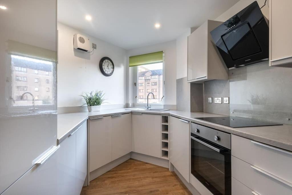 ** Modern Merchant City 1 Bed Apartment With Free Parking ** Glasgow Exterior photo